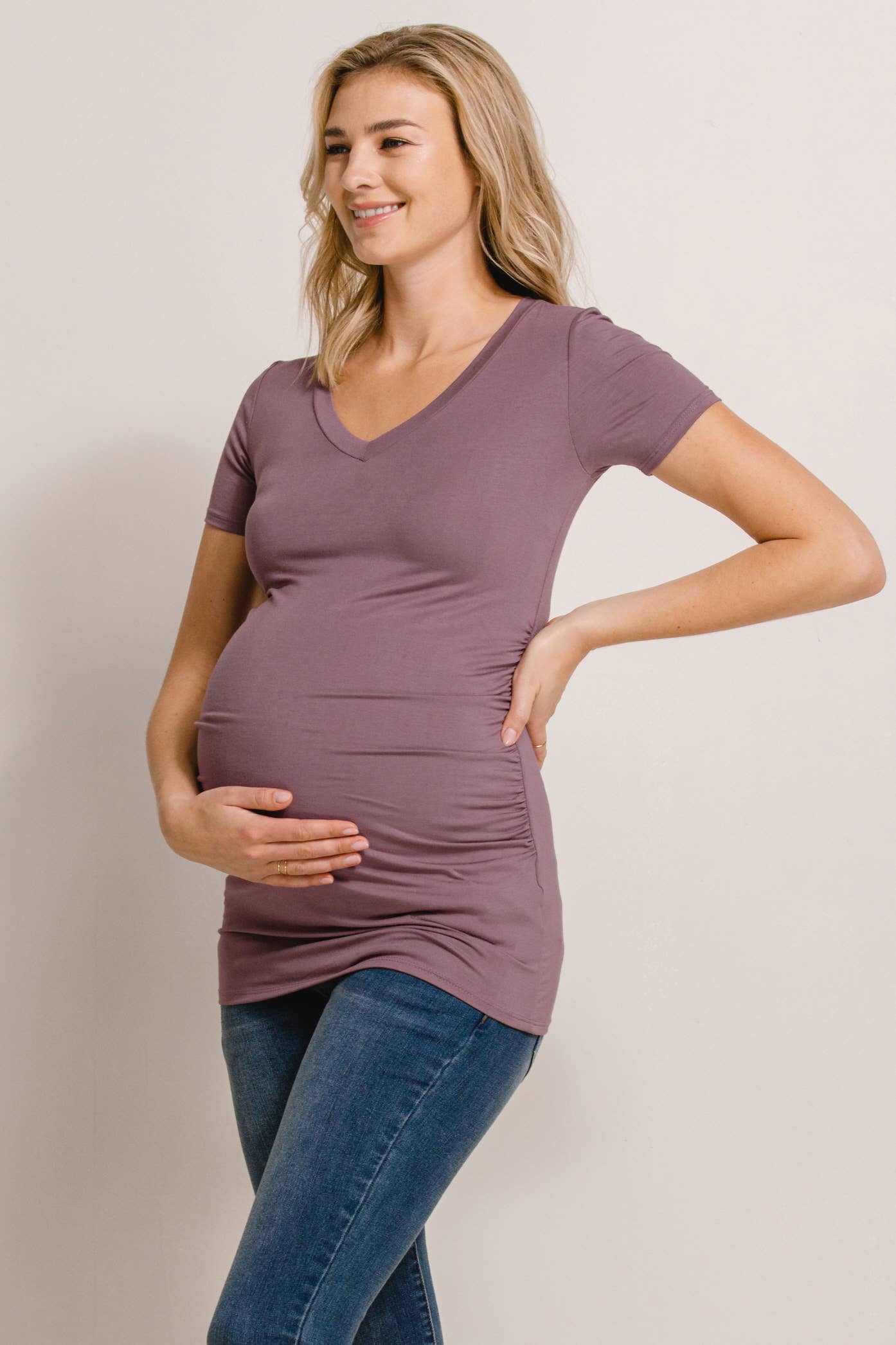Ruched Short Sleeve Maternity V-Neck Top