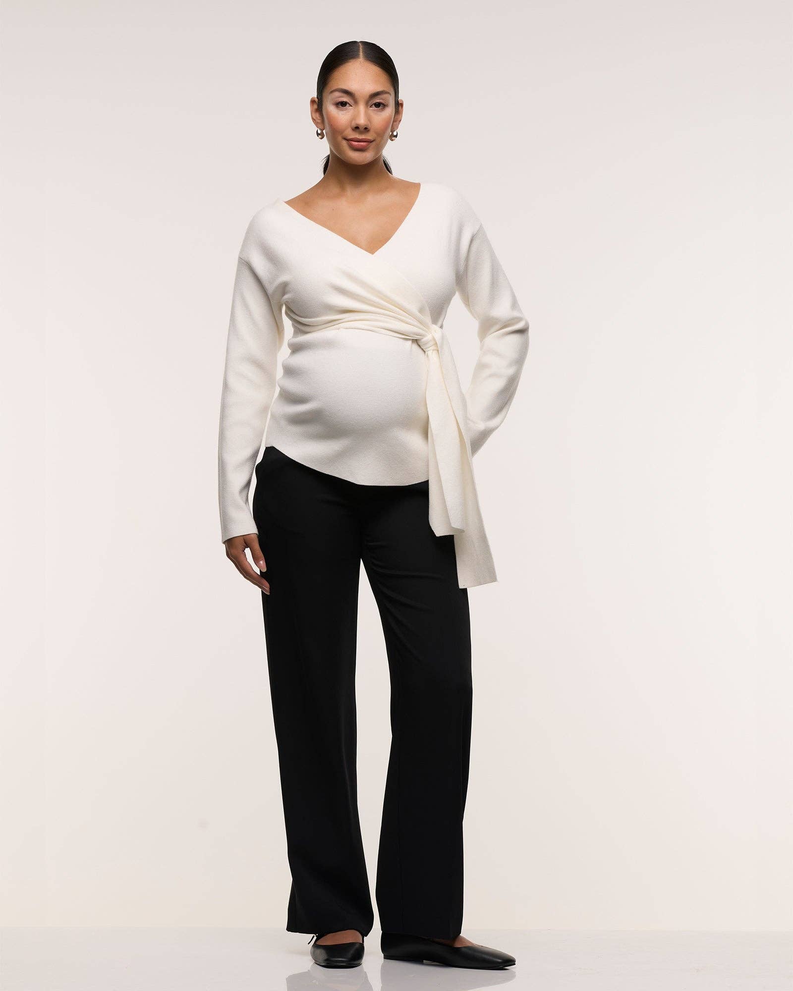Pantalon de maternité droit classique couvrant le ventre