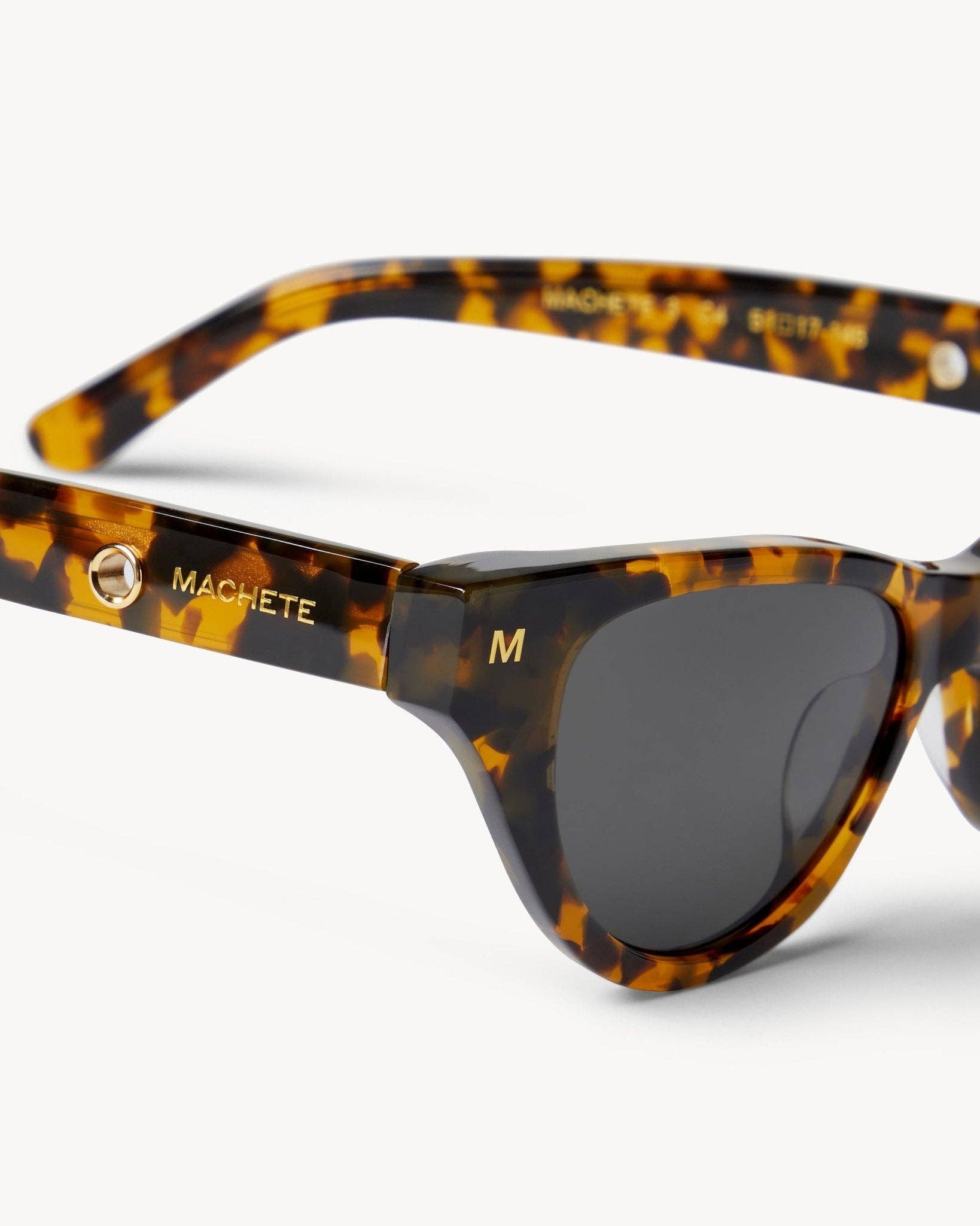 Suzy Cat Eye Sunglasses in Classic Tortoise