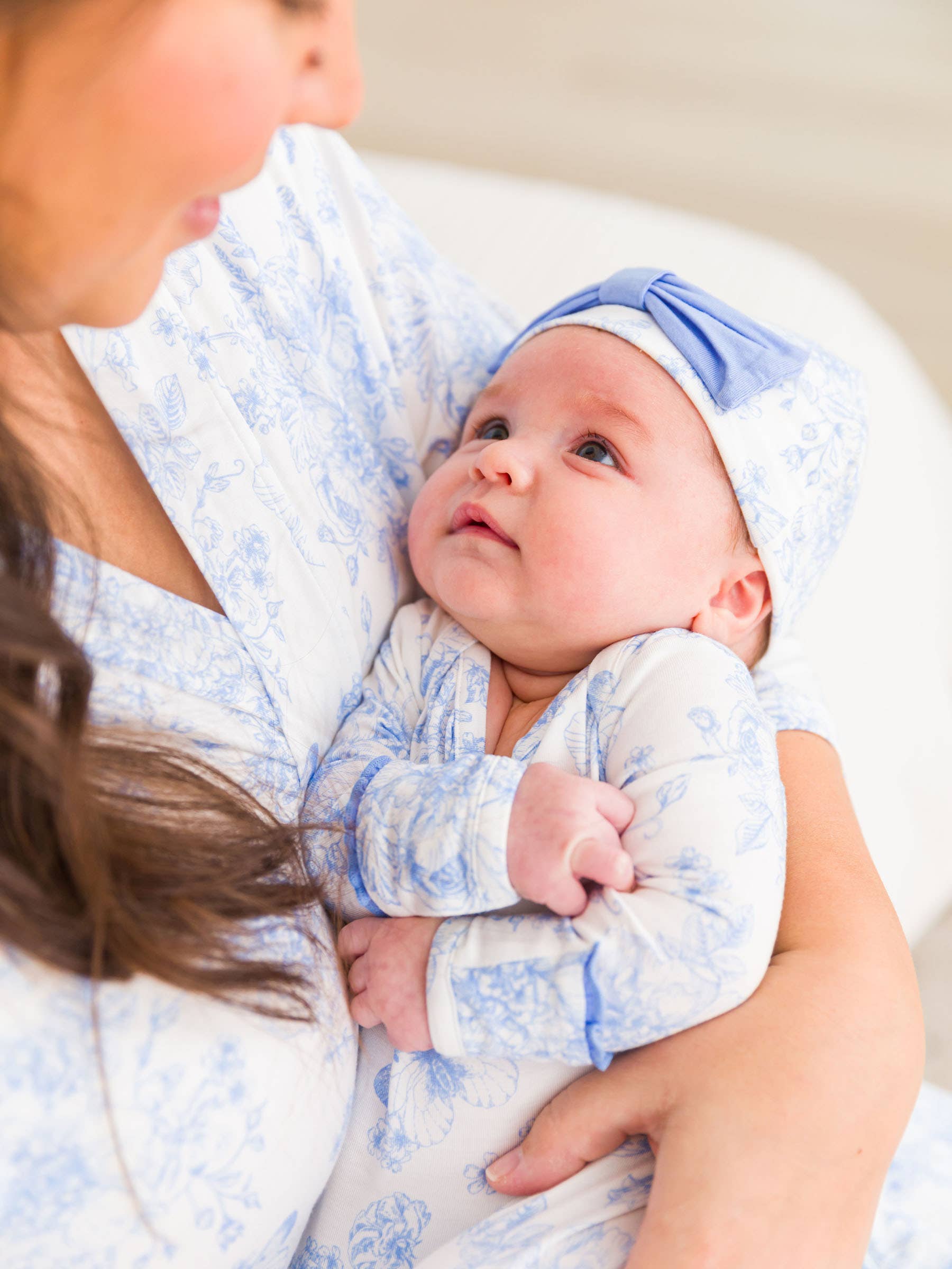 SoftSnooze™ Baby Girls Bamboo Periwinkle Butterfly Sleep Gown & Hat Set