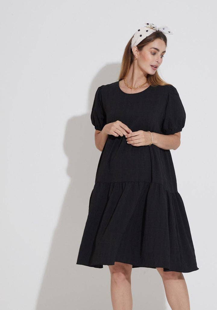Robe en crêpe texturée noire