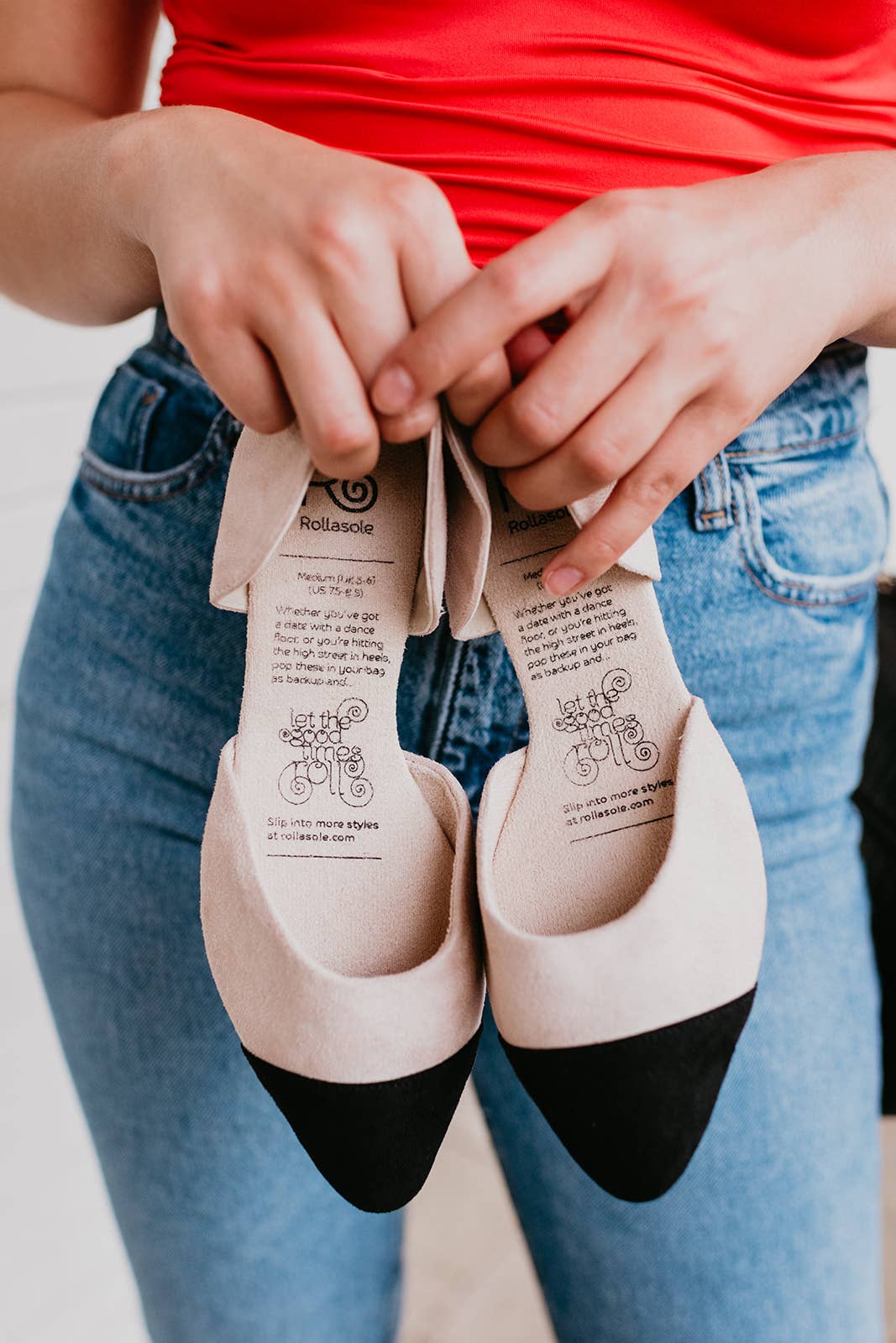 Ballerines Posh Rollasoles – Ballerines en faux daim crème à bout noir