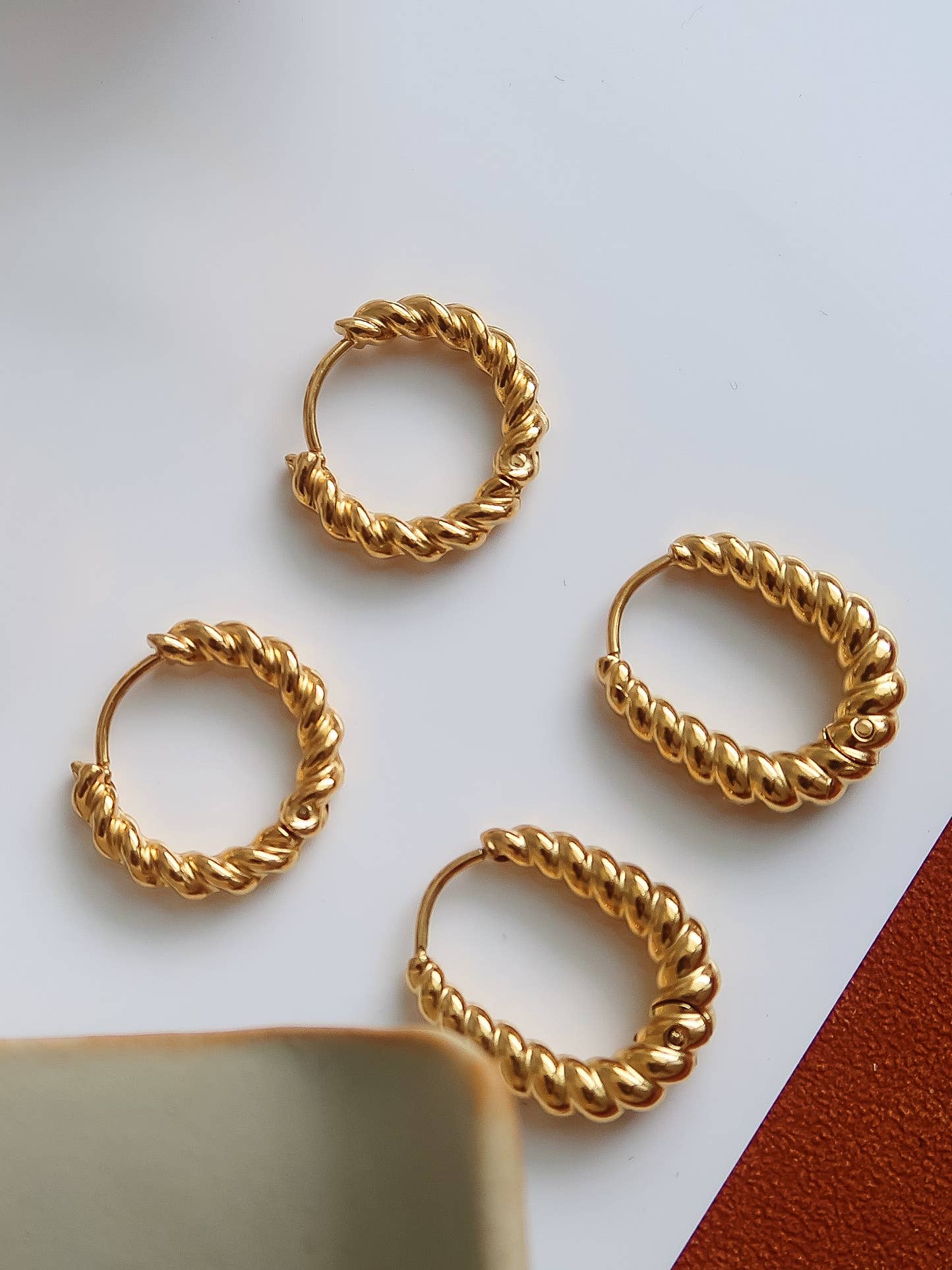 Cere 18K Gold Twisted Hoop Earrings