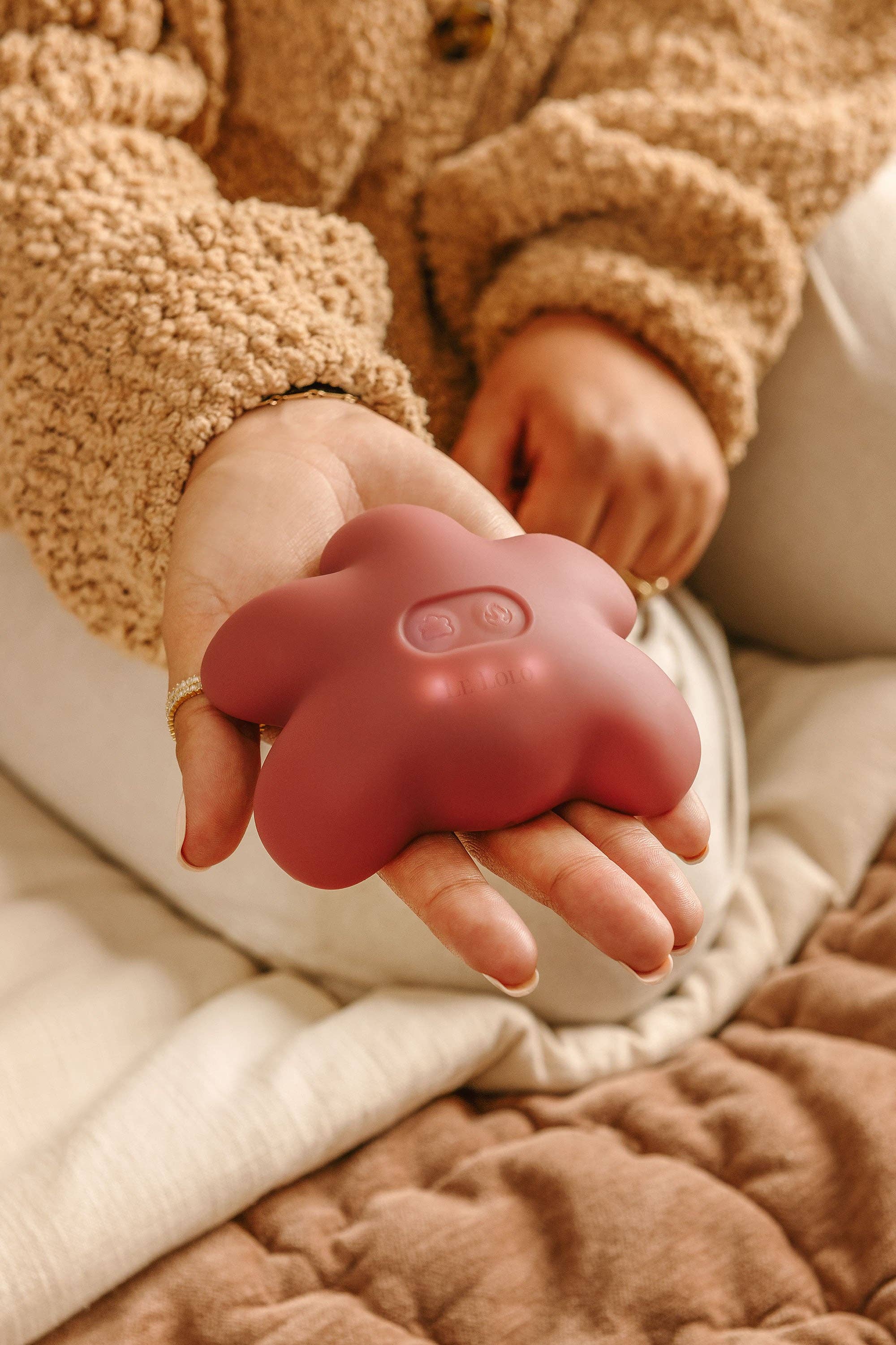 Lactation Massager – Breastfeeding Relief, Heat & Vibration Silicone