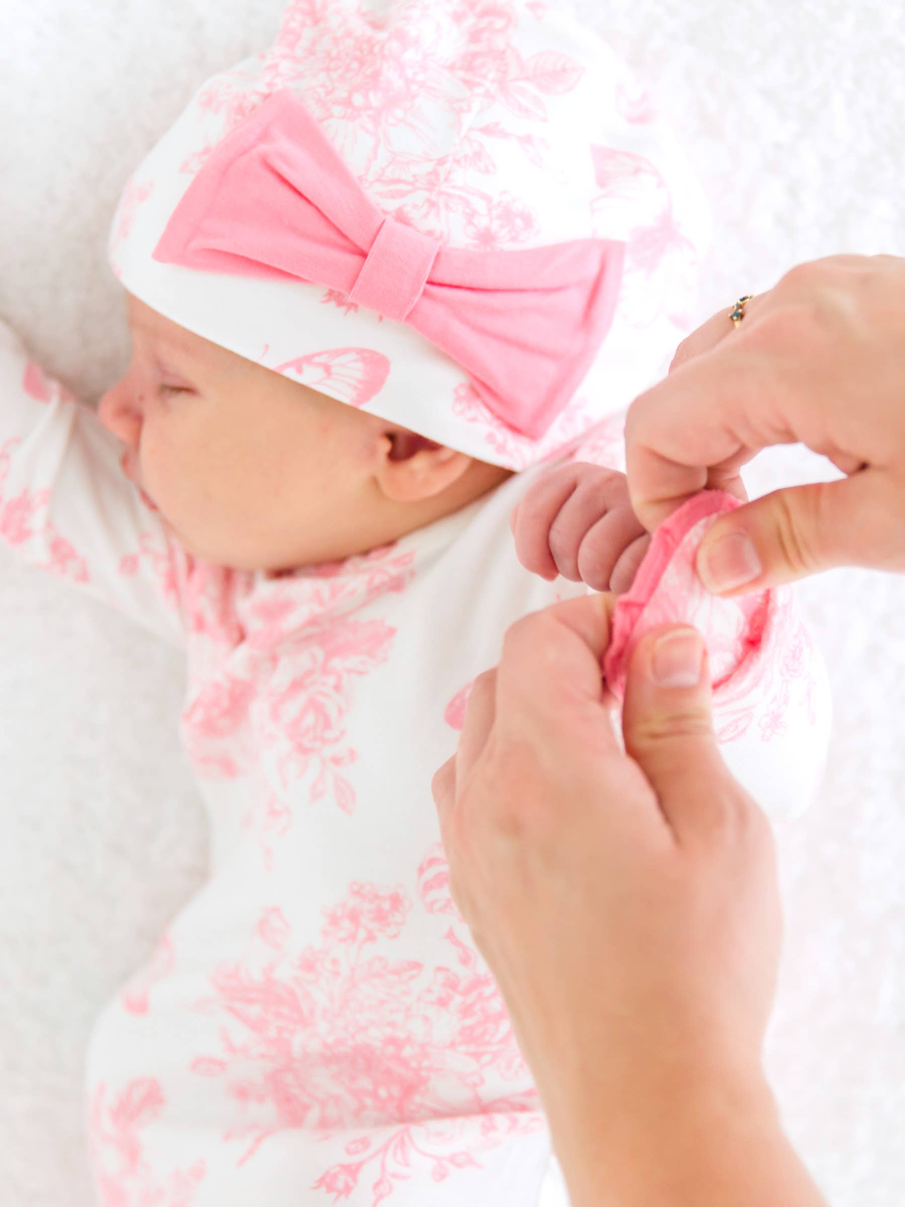 Ensemble pyjama et bonnet SoftSnooze™ pour bébé, en bambou rose papillon