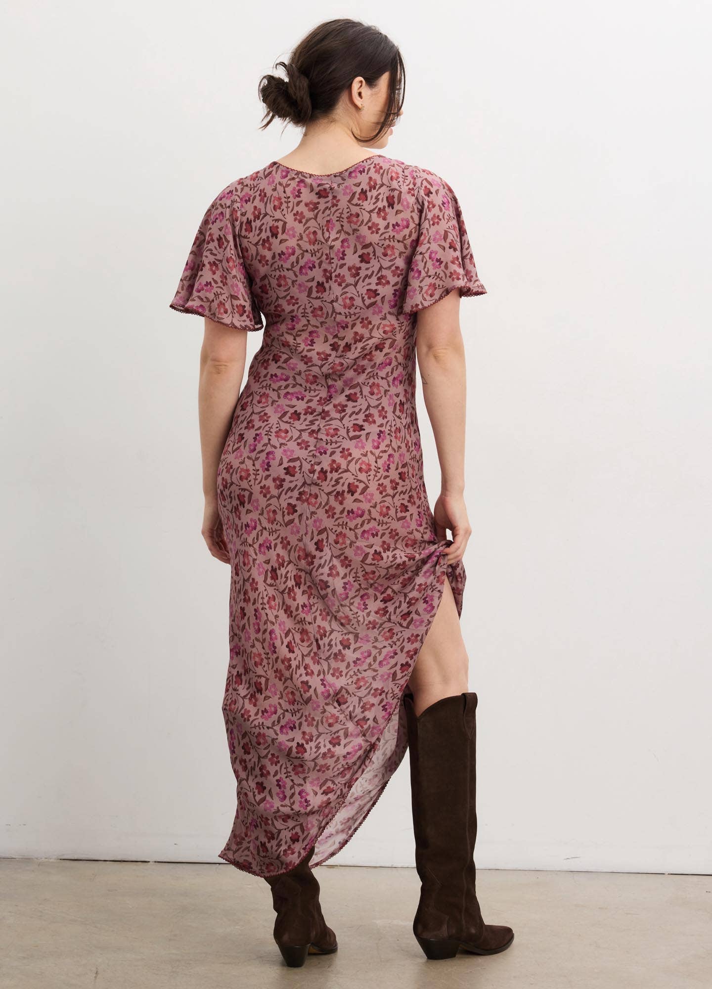 Robe de maternité Mirabelle : Motif floral mauve crépuscule