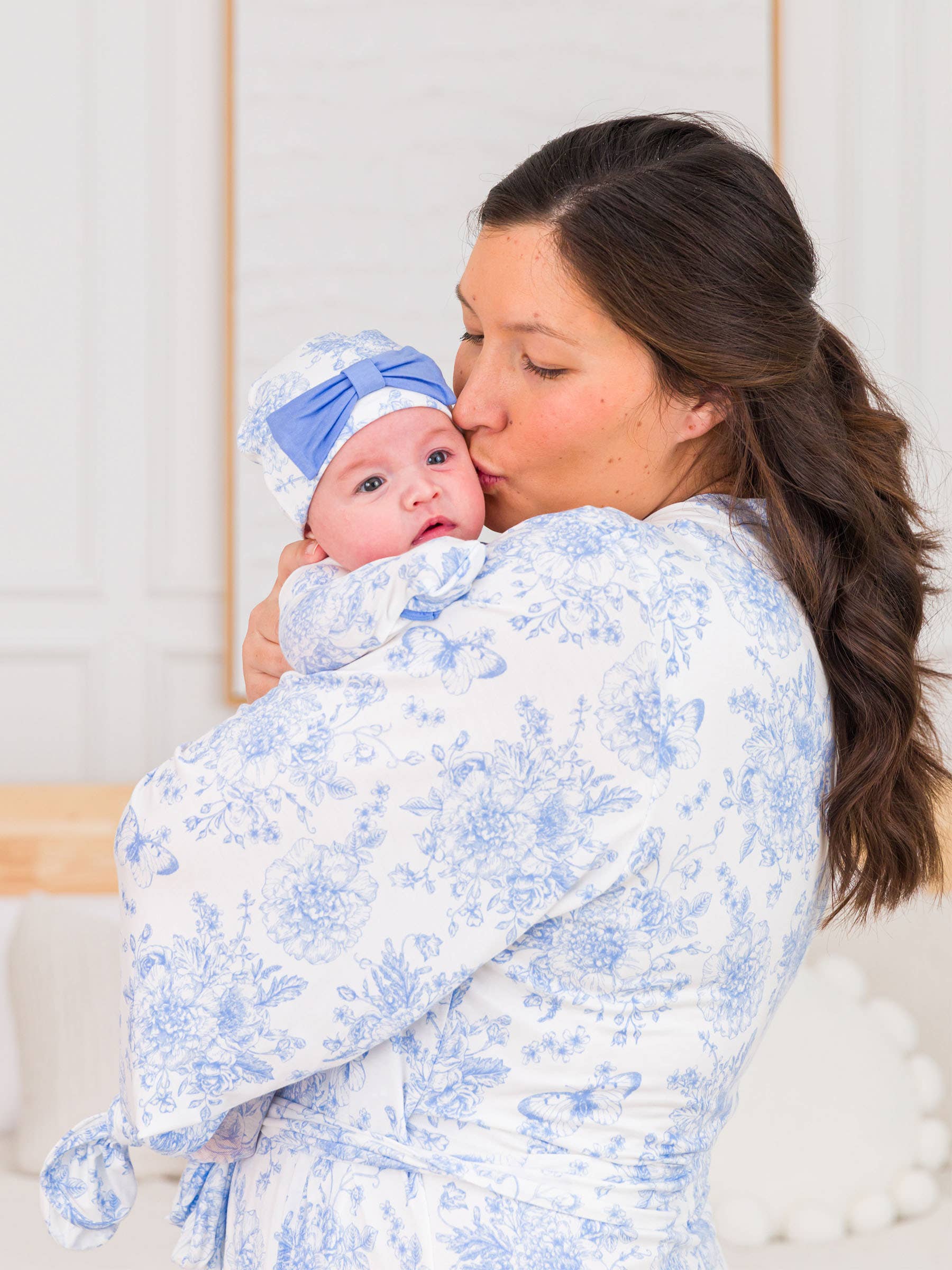 Ensemble pyjama et bonnet SoftSnooze™ pour bébé fille, motif papillon pervenche et bambou