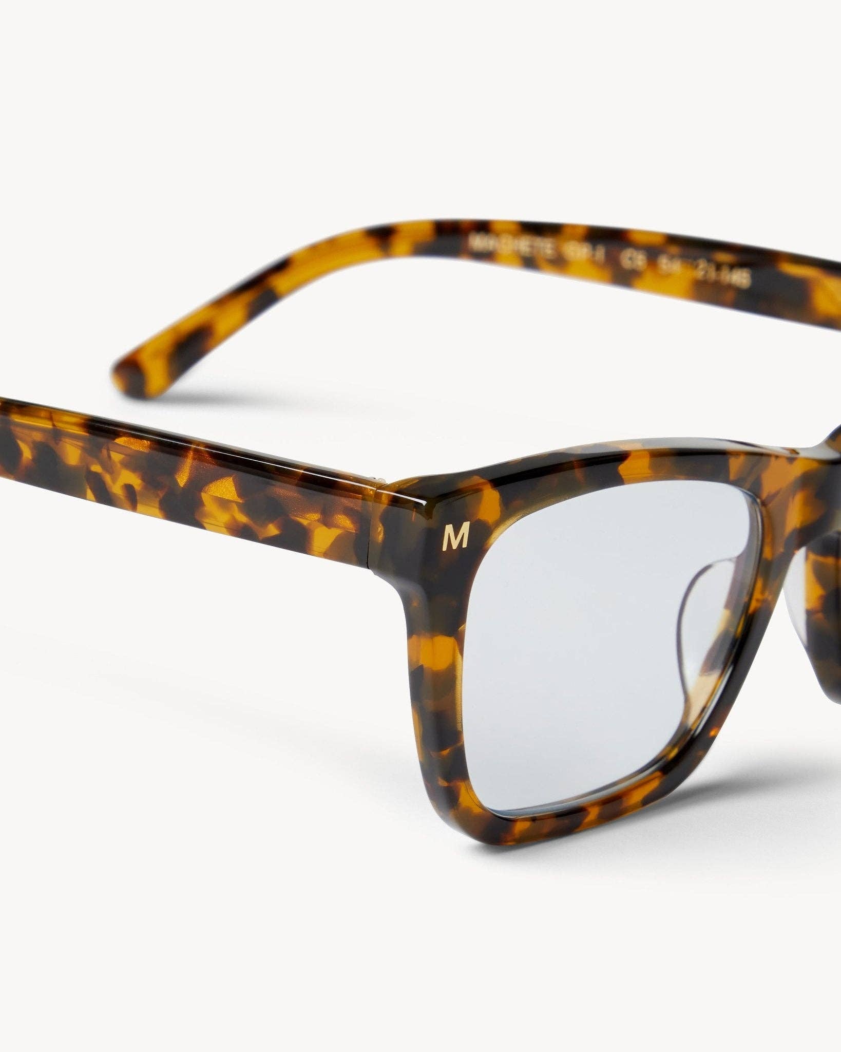 Classic Glasses in Classic Tortoise