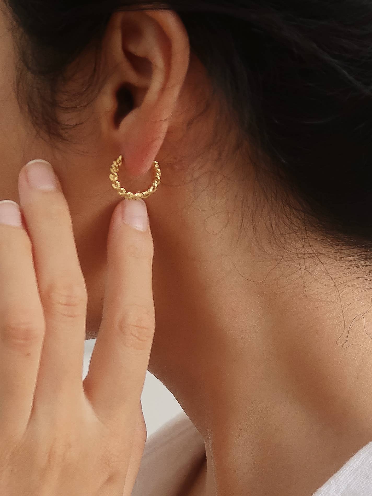 Cere 18K Gold Twisted Hoop Earrings