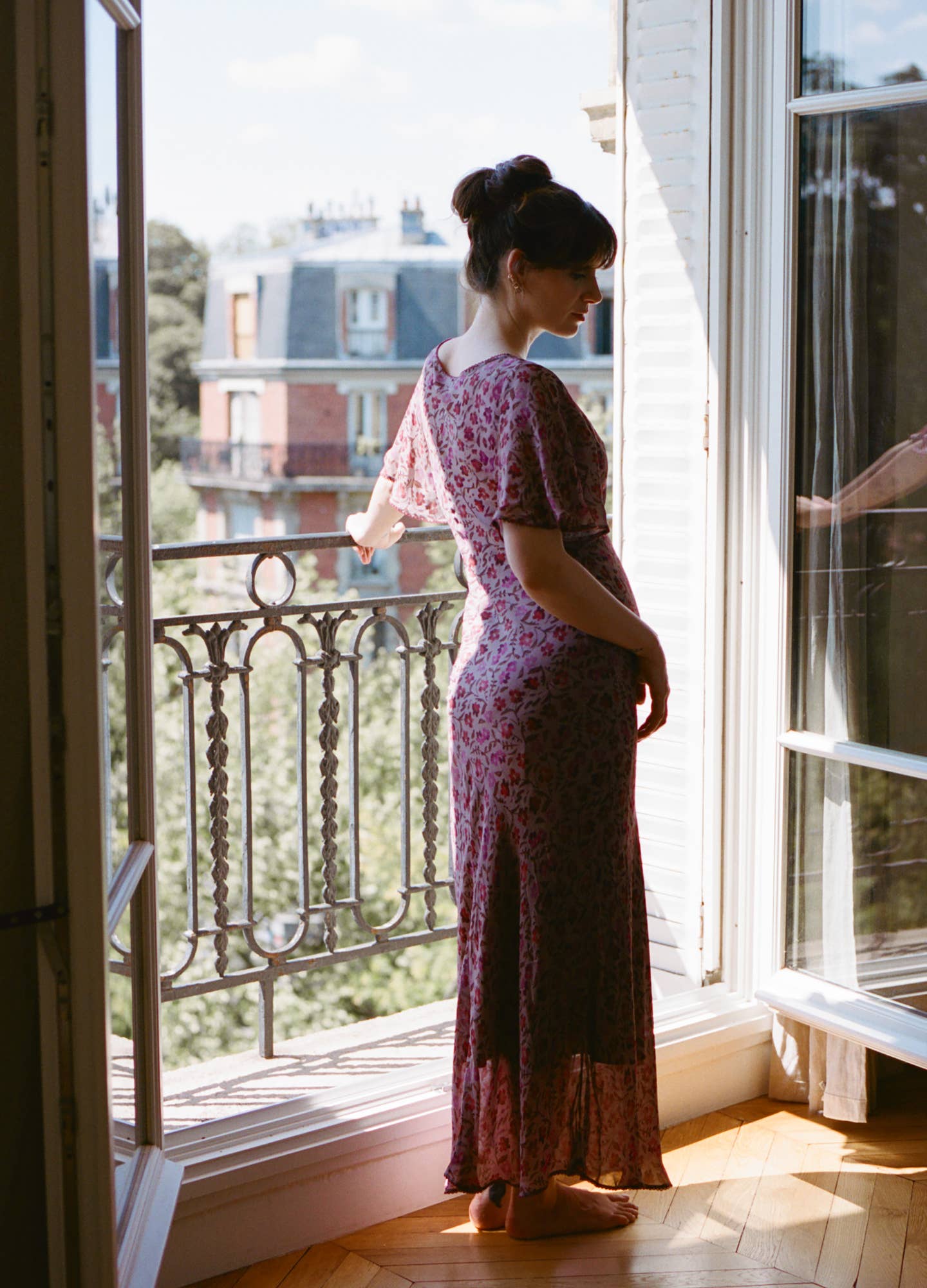 Robe de maternité Mirabelle : Motif floral mauve crépuscule