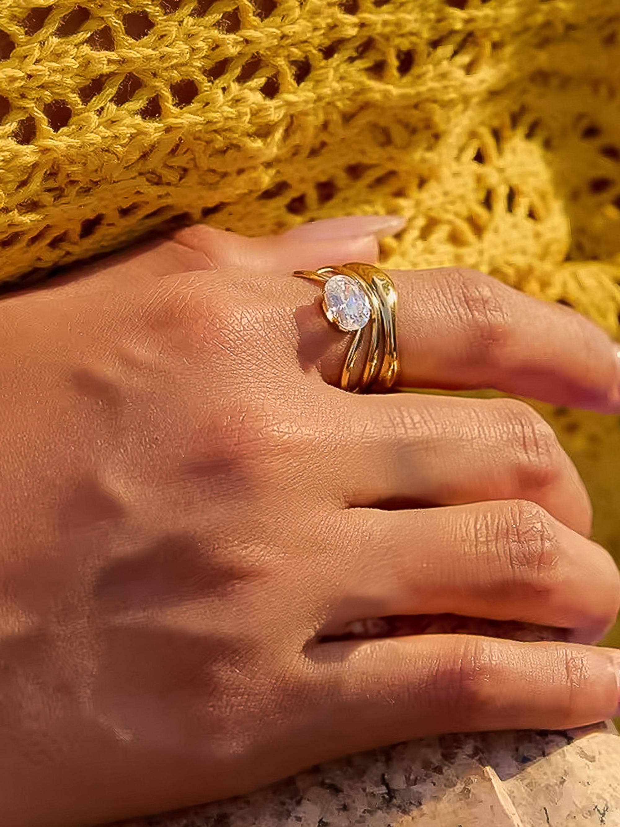 Gloire 18K Gold Non-Tarnish Abstract CZ Ring