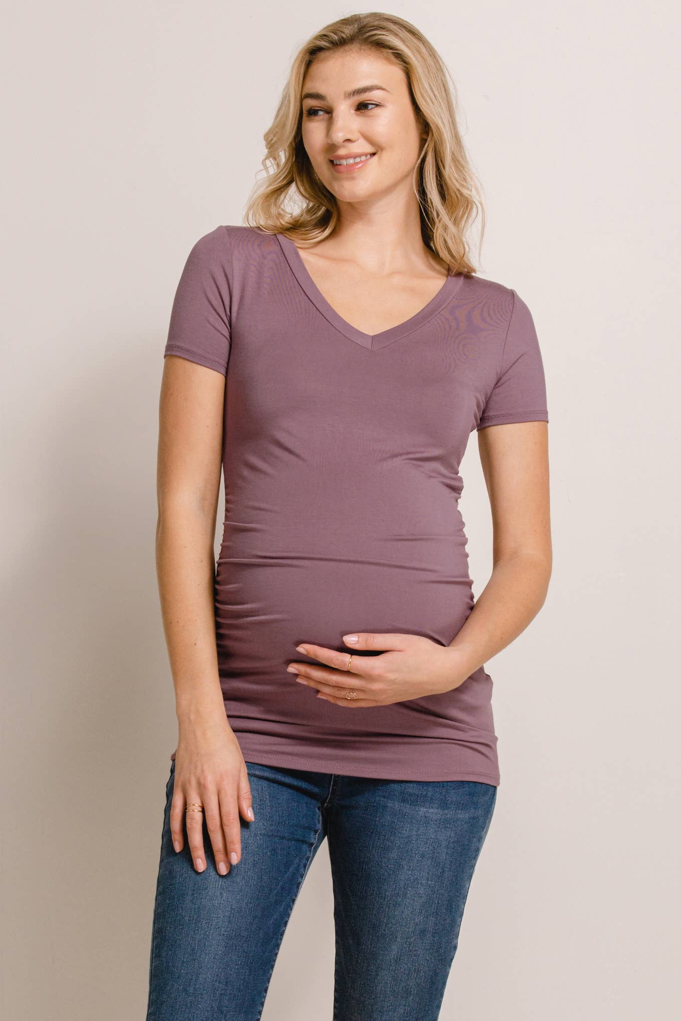 Ruched Short Sleeve Maternity V-Neck Top