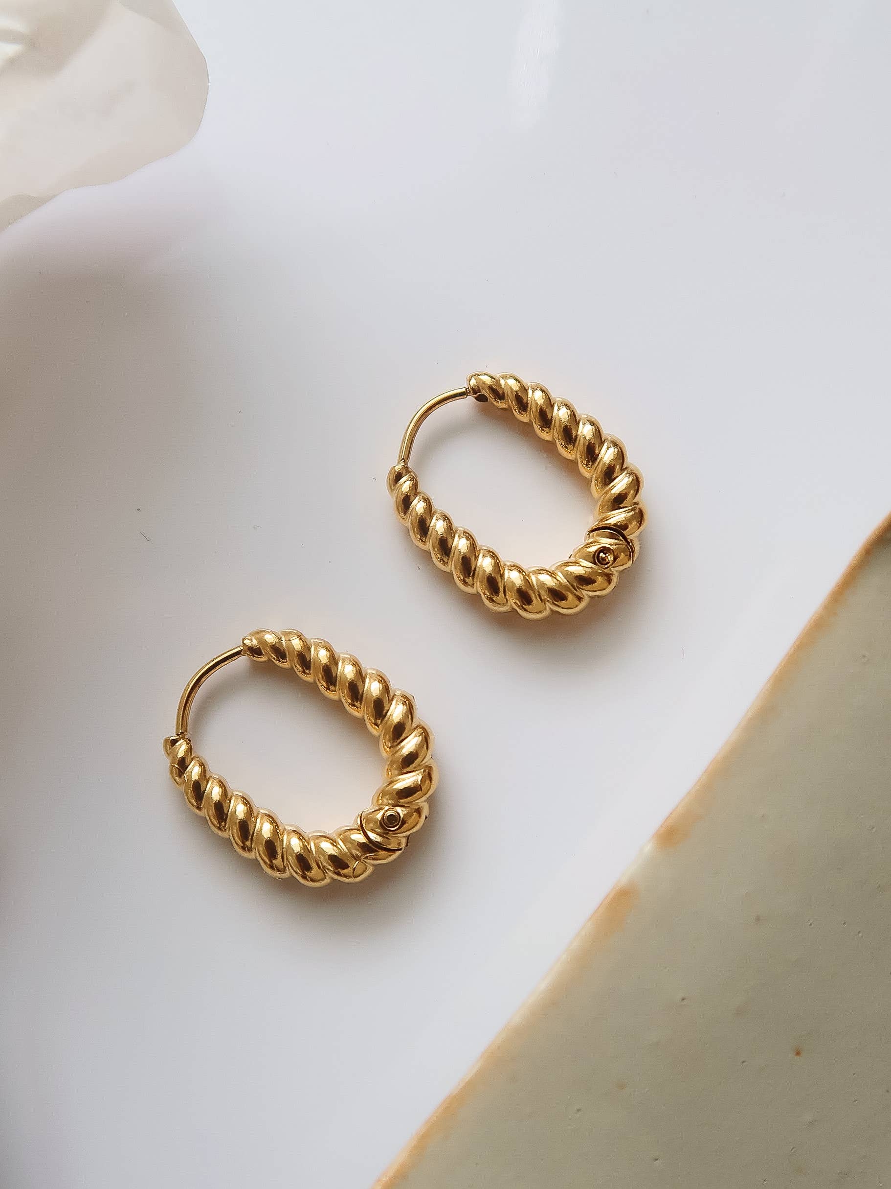 Cere 18K Gold Twisted Hoop Earrings