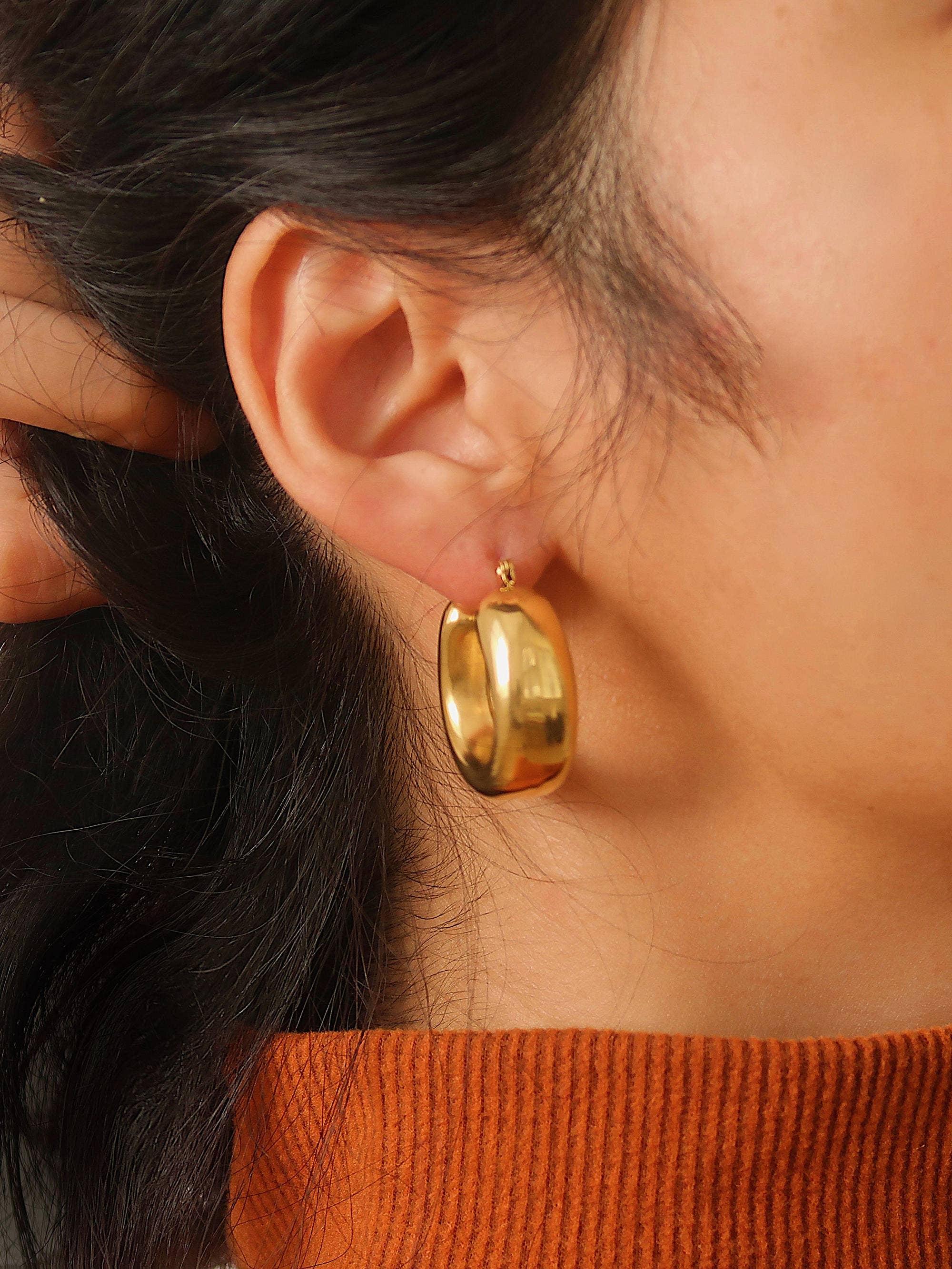 Hunter 18K Gold Non-Tarnish Classic U Hoop Earrings
