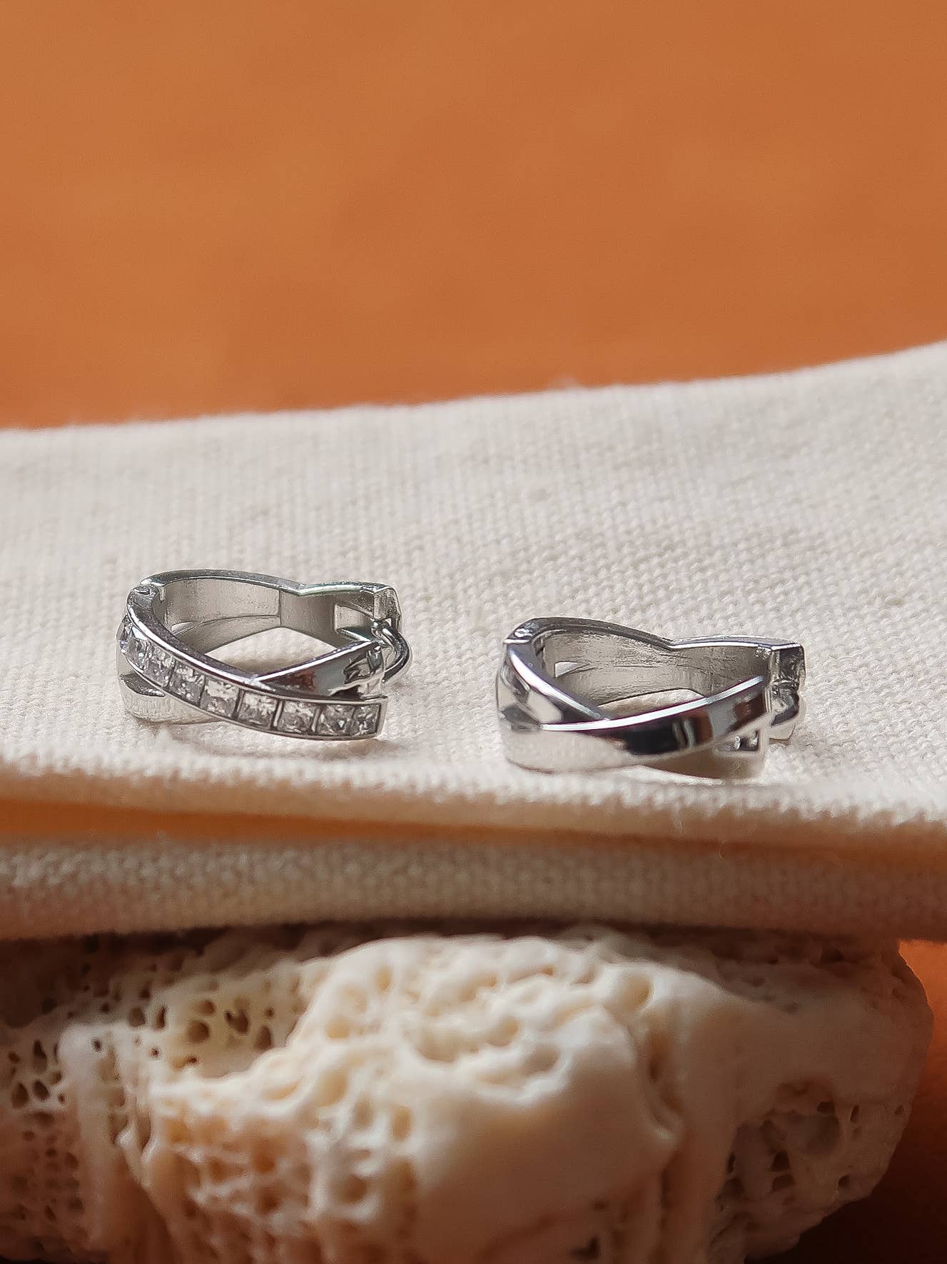 Maissac 18K Gold Crossover Huggie Earrings