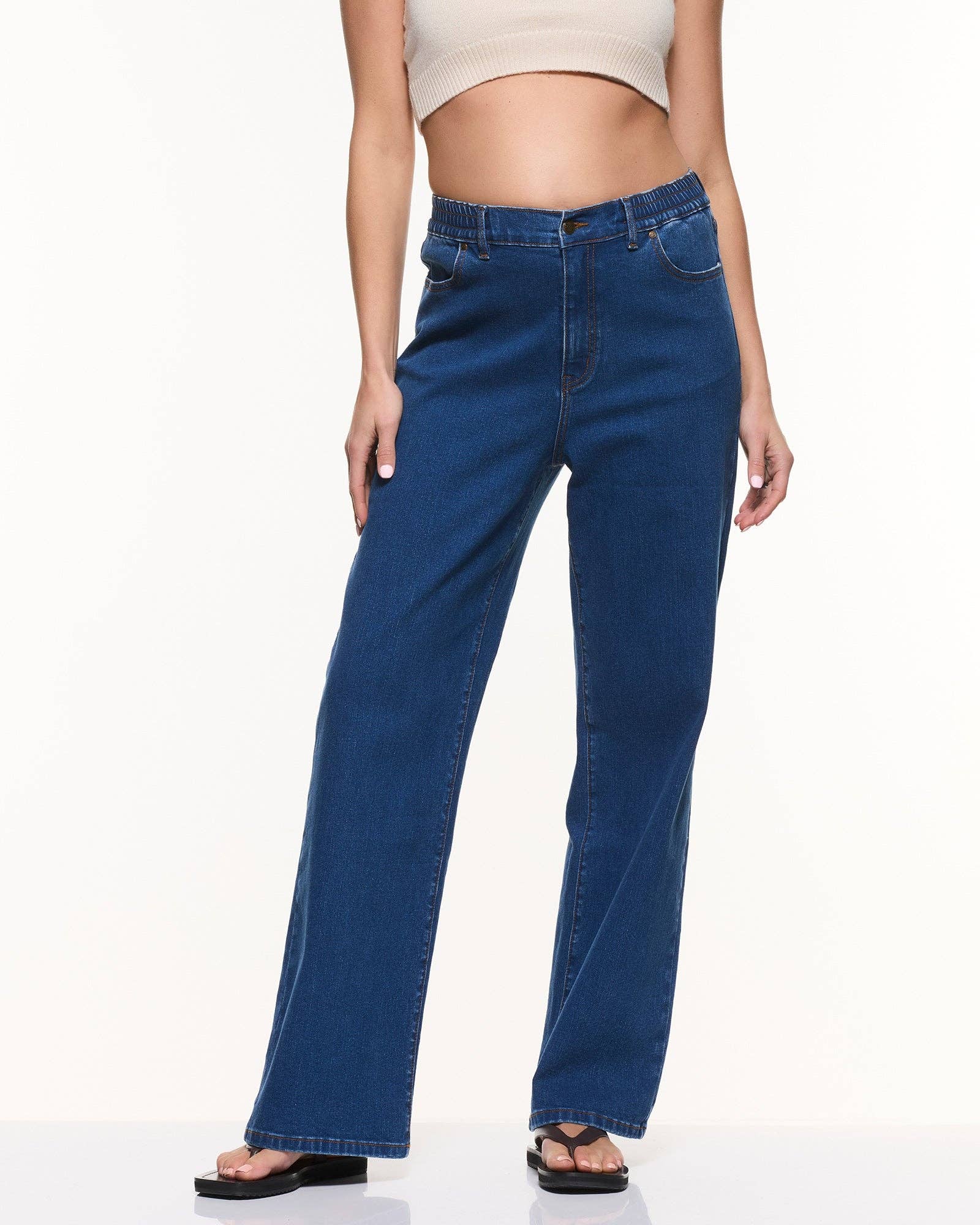 Relaxed Wide Leg Jeans